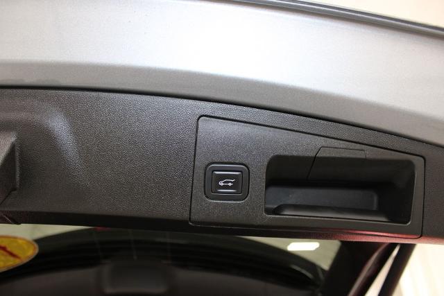 2024 Cadillac XT4 AWD Premium Luxury