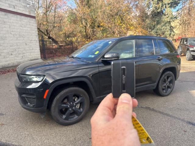 2023 Jeep Grand Cherokee Altitude 4x4