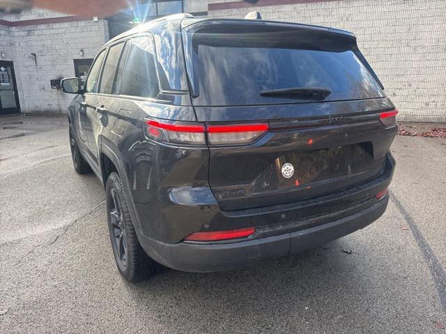 2023 Jeep Grand Cherokee Altitude 4x4