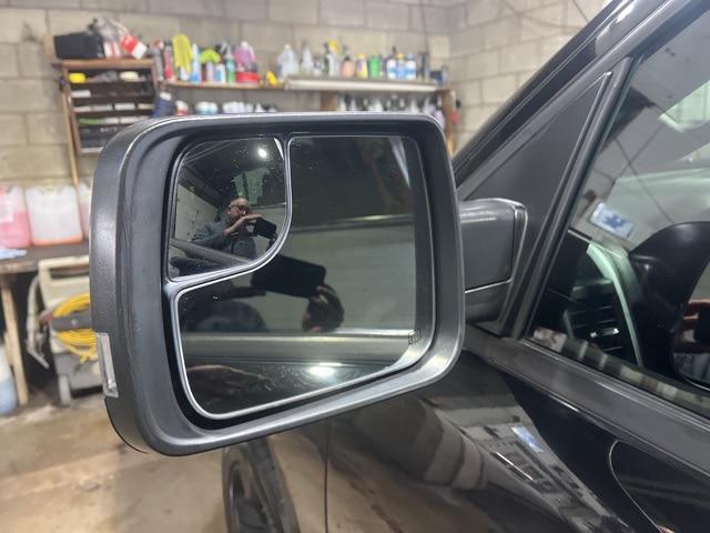 2019 Ram 1500 Big Horn/Lone Star Crew Cab 4x4 5'7" Box