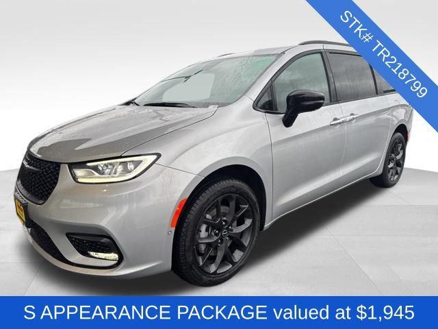 2026 Chrysler Pacifica PACIFICA SELECT AWD