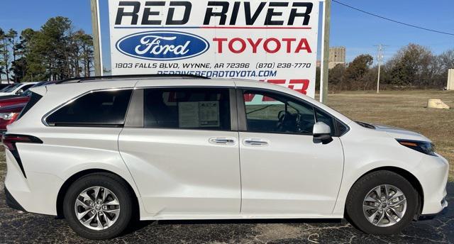 2024 Toyota Sienna XLE