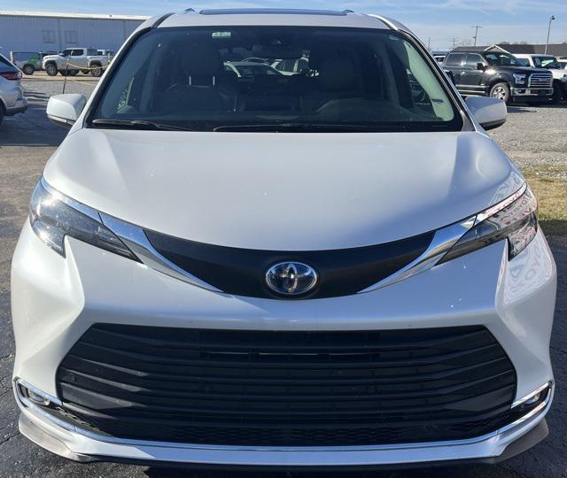 2024 Toyota Sienna XLE