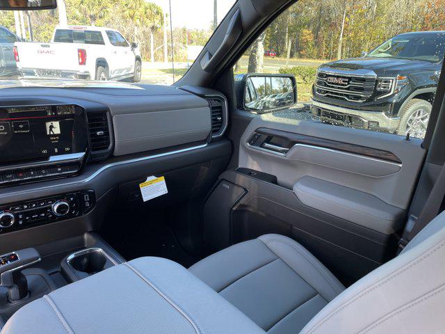 2026 GMC Sierra 1500 Crew Cab, Short Bed, SLT, 4WD