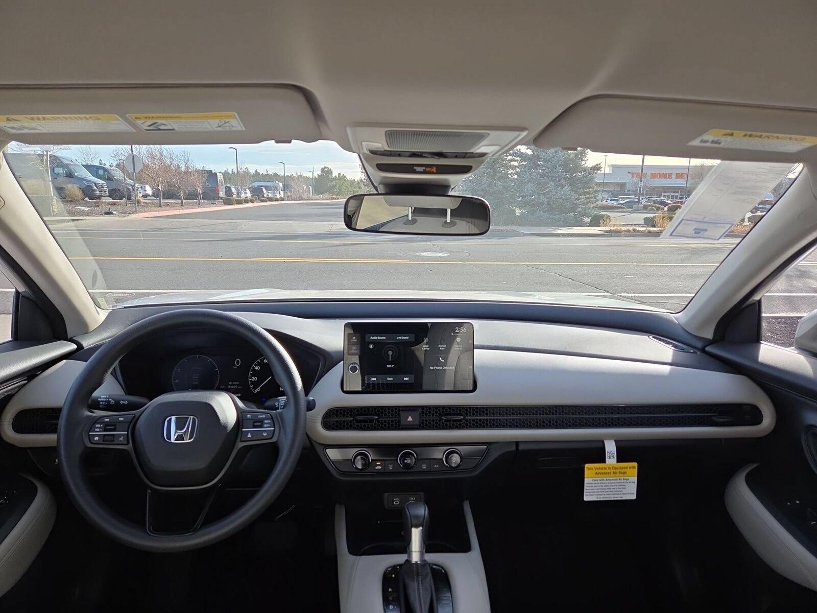 2026 Honda HR-V LX - Photo 9