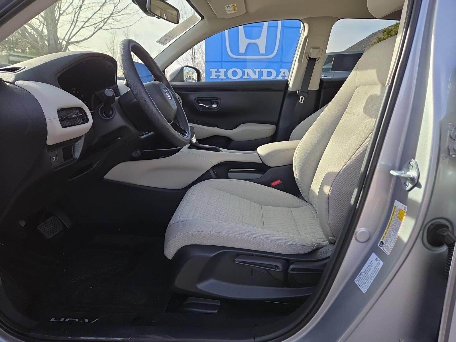 2026 Honda HR-V LX - Photo 10