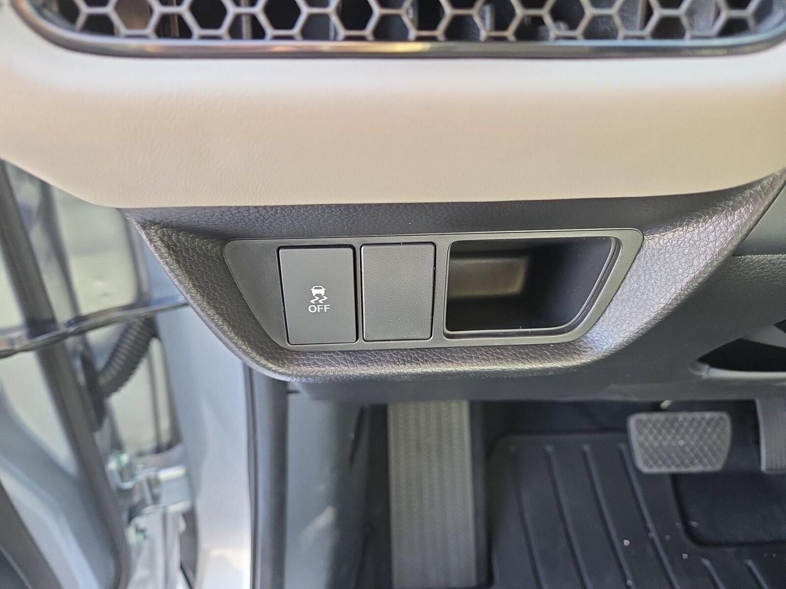 2026 Honda HR-V LX - Photo 12