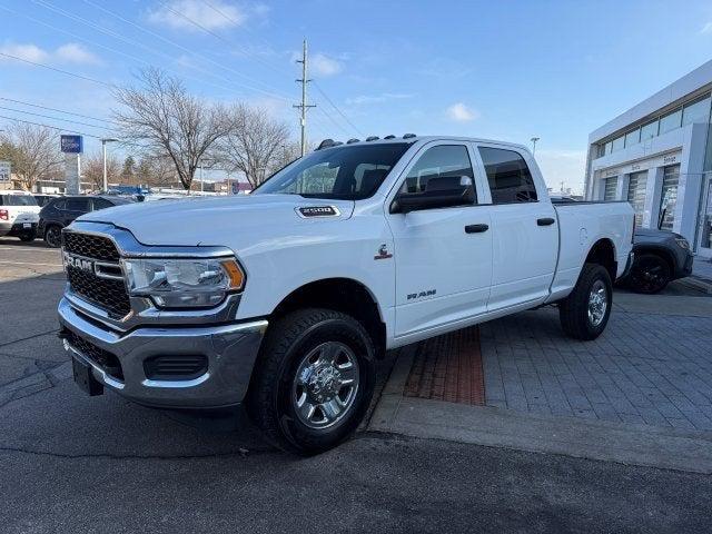 2022 RAM 2500 Tradesman Crew Cab 4x4 64 Box