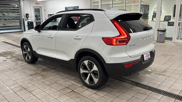 2026 Volvo XC40 B4 Plus