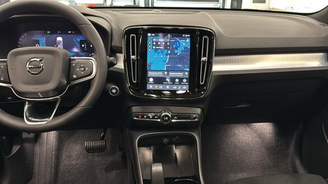 2026 Volvo XC40 B4 Plus