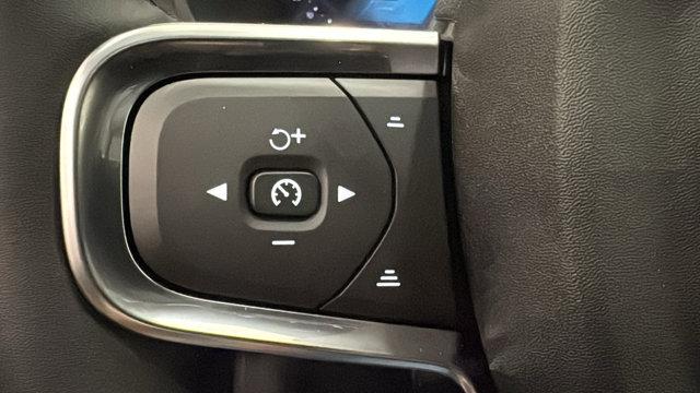 2026 Volvo XC40 B4 Plus