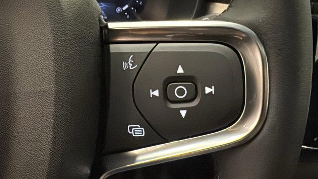 2026 Volvo XC40 B4 Plus