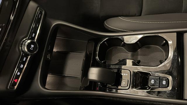 2026 Volvo XC40 B4 Plus