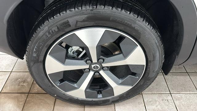 2026 Volvo XC40 B4 Plus