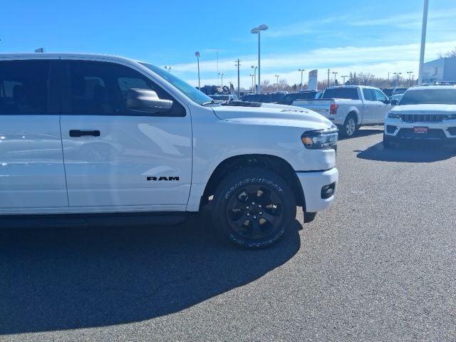 2026 RAM Ram 1500 RAM 1500 EXPRESS CREW CAB 4X4 57 BOX