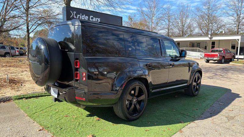 2024 Land Rover Defender 130 P400 X-Dynamic SE