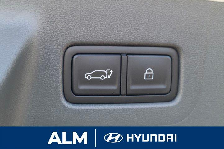 New 2026 White HYUNDAI SE image 9