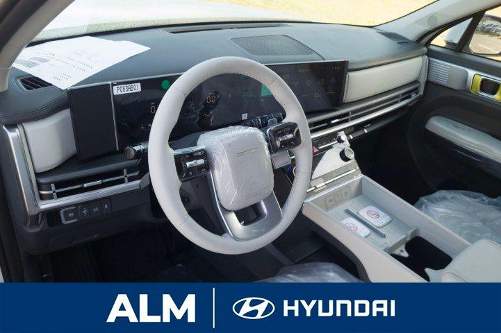 New 2026 White HYUNDAI SE image 14