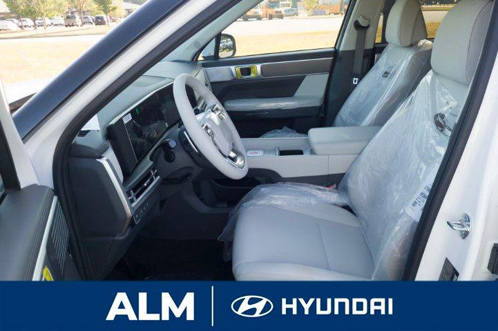 New 2026 White HYUNDAI SE image 15