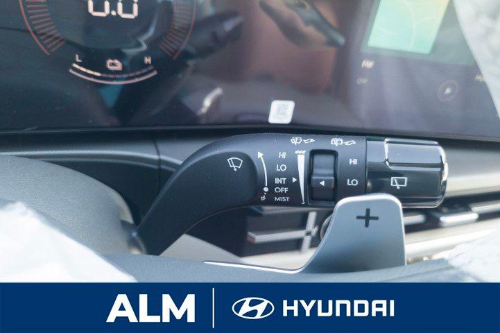 New 2026 White HYUNDAI SE image 27