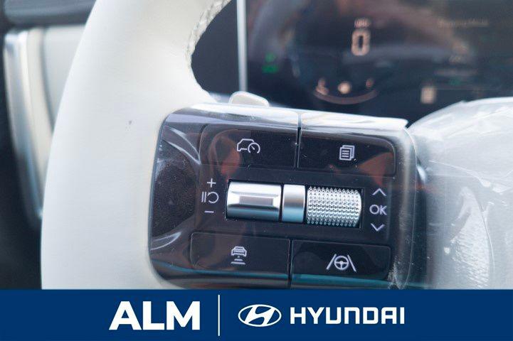 New 2026 White HYUNDAI SE image 28