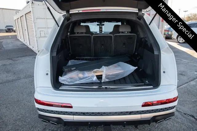 2026 Audi SQ7 Prestige TFSI quattro tiptronic