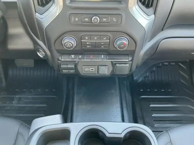 2026 Chevrolet Silverado 3500HD Double Cab, Long Bed, WT Dual Rear Wheel, 4WD
