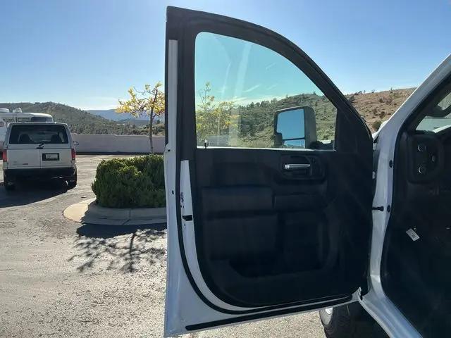 2026 Chevrolet Silverado 3500HD Double Cab, Long Bed, WT Dual Rear Wheel, 4WD