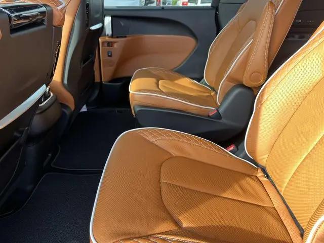 2026 Chrysler Pacifica Pinnacle