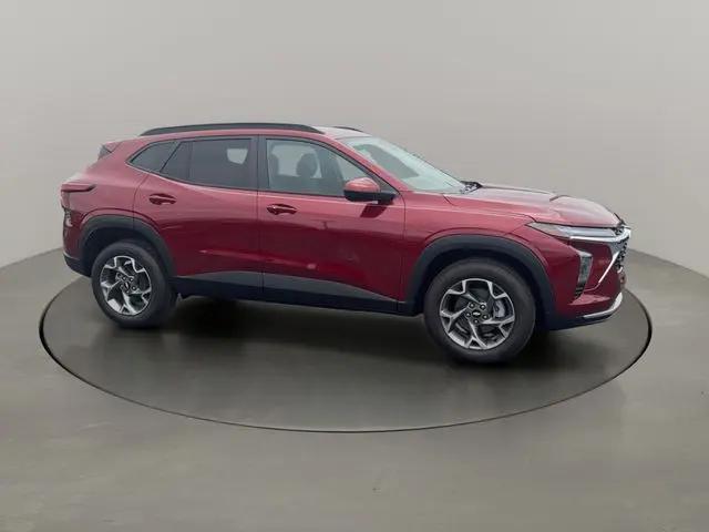 2025 Chevrolet Trax FWD LT