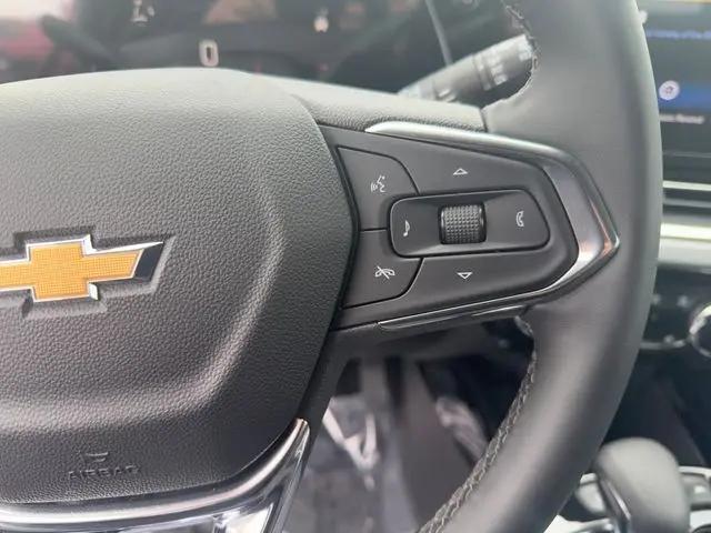 2025 Chevrolet Trax FWD LT