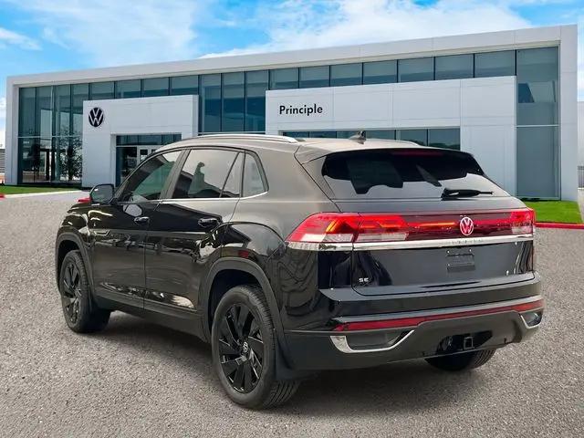 2026 Volkswagen Atlas Cross Sport SE with Technology