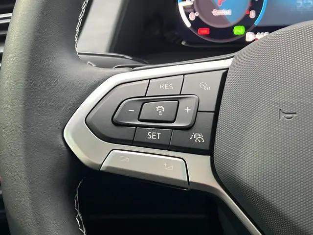2026 Volkswagen Atlas Cross Sport SE with Technology