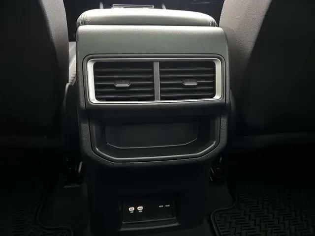 2026 Volkswagen Atlas Cross Sport SE with Technology