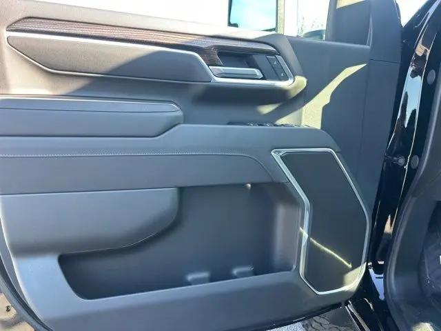 2026 Chevrolet Silverado 2500HD Crew Cab, Standard Bed, LT, 4WD
