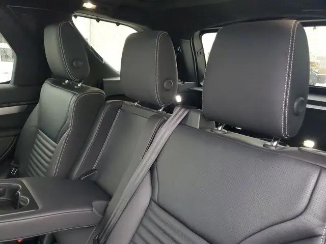 2026 Land Rover Discovery Gemini Edition