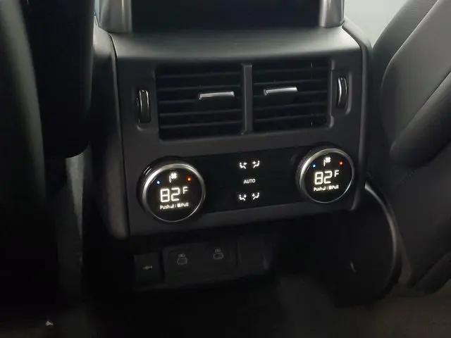 2026 Land Rover Discovery Gemini Edition
