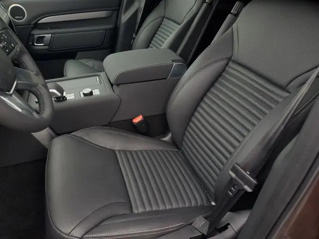 2026 Land Rover Discovery Gemini Edition