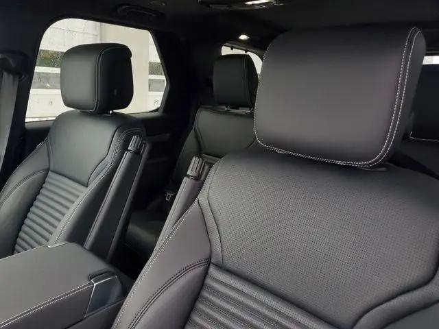 2026 Land Rover Discovery Gemini Edition