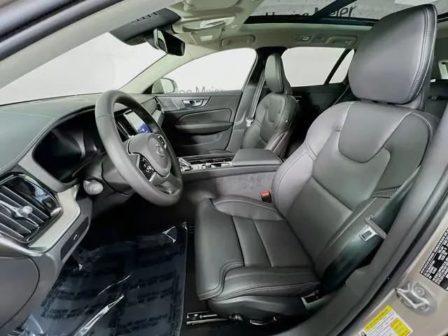 2026 Volvo V60 Cross Country Ultra, B5 AWD Gas (mild hybrid)