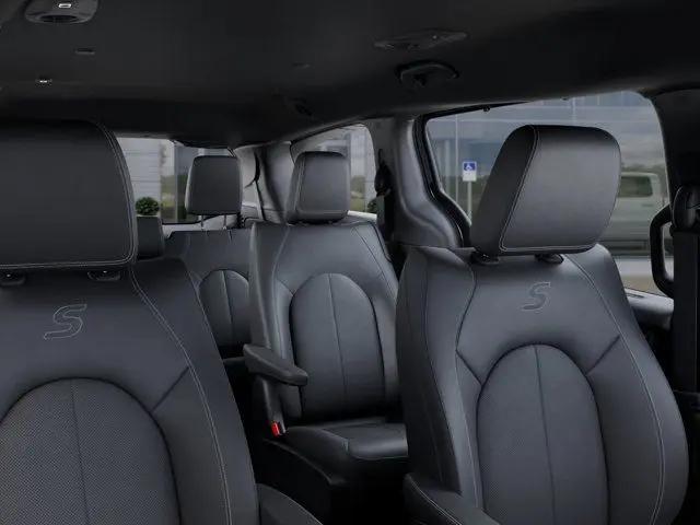 2026 Chrysler Pacifica Select AWD