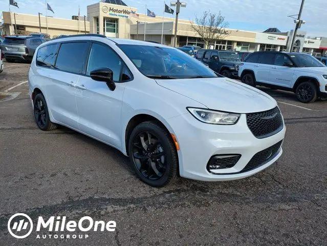 2026 Chrysler Pacifica Select AWD for sale in Wilkes-Barre, PA