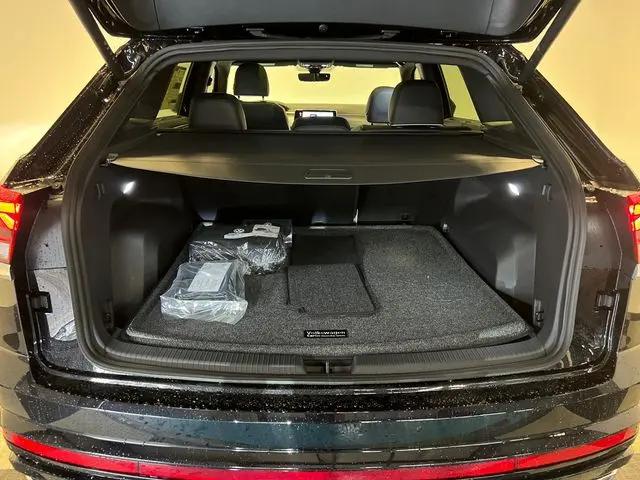 2026 Volkswagen Atlas Cross Sport SEL Premium R-Line