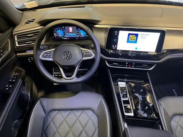 2026 Volkswagen Atlas Cross Sport SEL Premium R-Line