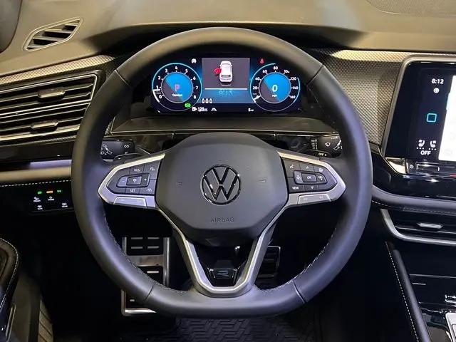 2026 Volkswagen Atlas Cross Sport SEL Premium R-Line