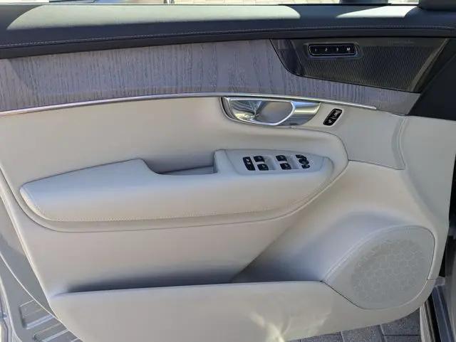 2026 Volvo XC90 Ultra, B6 AWD Gas (mild hybrid), Gasoline, Bright, 7 Seats