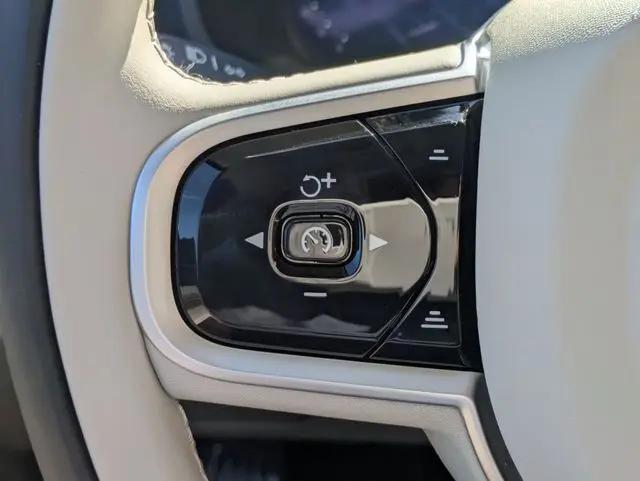 2026 Volvo XC90 Ultra, B6 AWD Gas (mild hybrid), Gasoline, Bright, 7 Seats