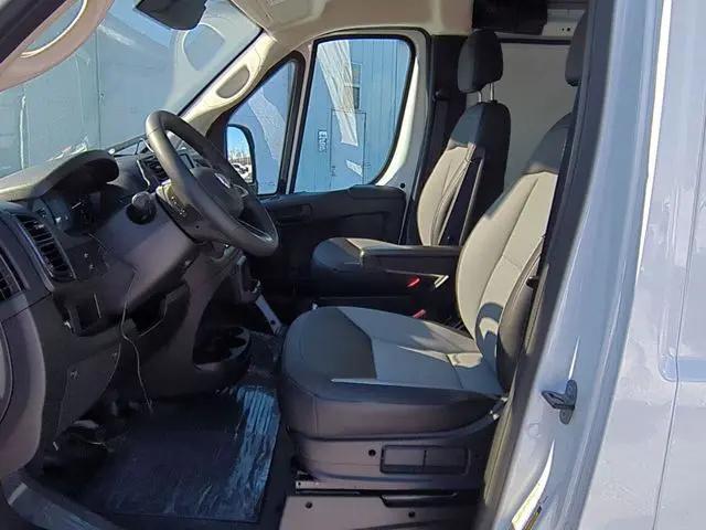 2026 Ram ProMaster Cargo Van Tradesman Low Roof 136" WB w/Pass Seat