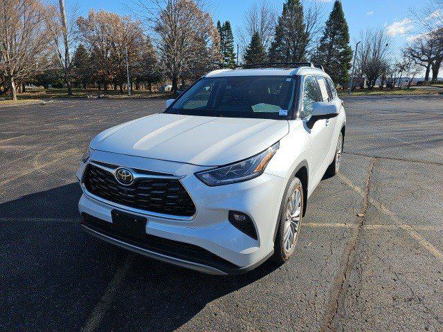 2023 Toyota Highlander Platinum 2023 Toyota Highlander Platinum