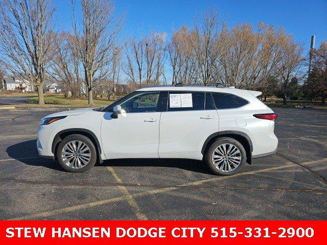 2023 Toyota Highlander Platinum 2023 Toyota Highlander Platinum